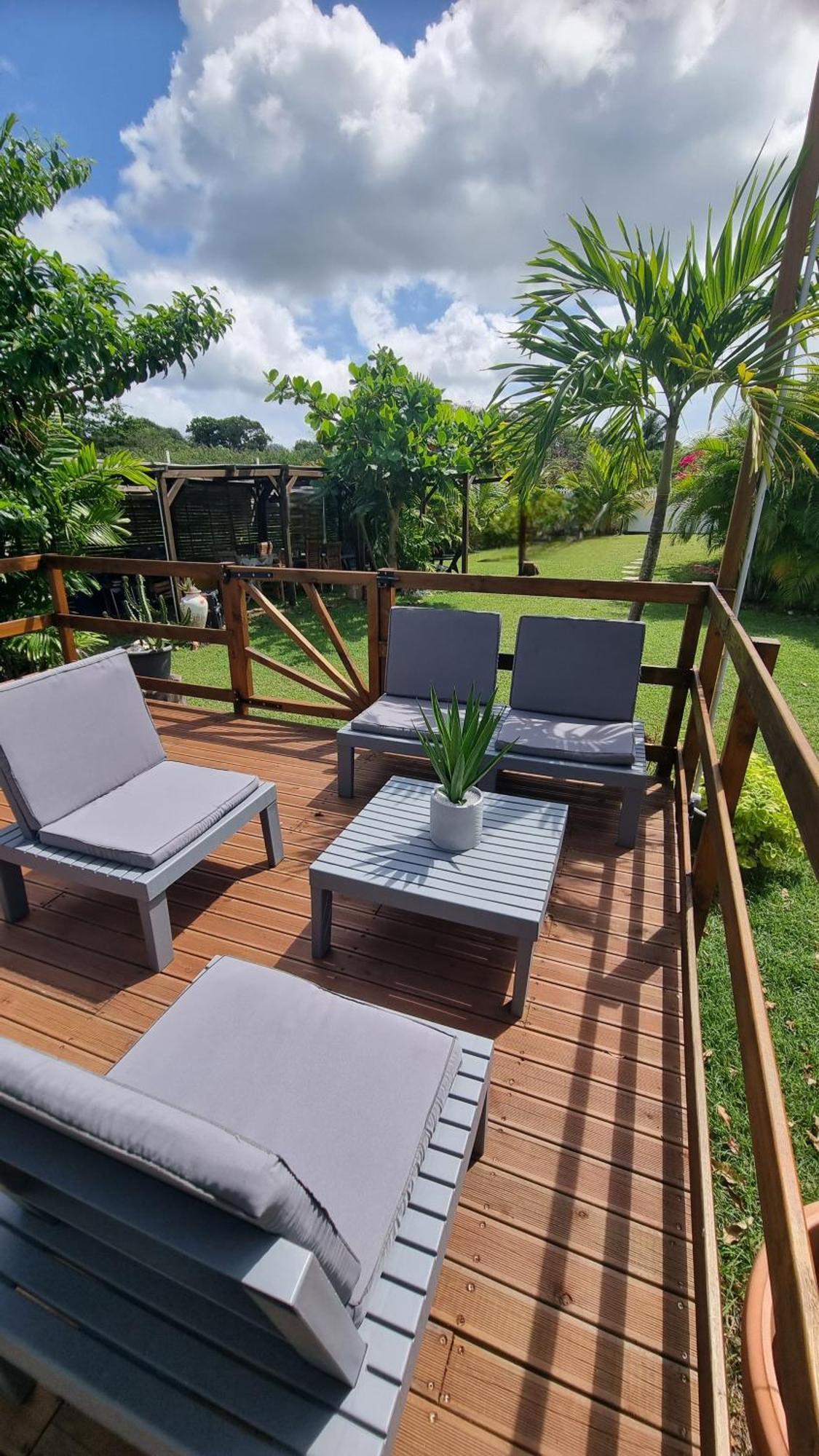 Villa antillaise de charme de 3 chambres et deux cabanes aménagées Sainte-Anne  Exterior foto